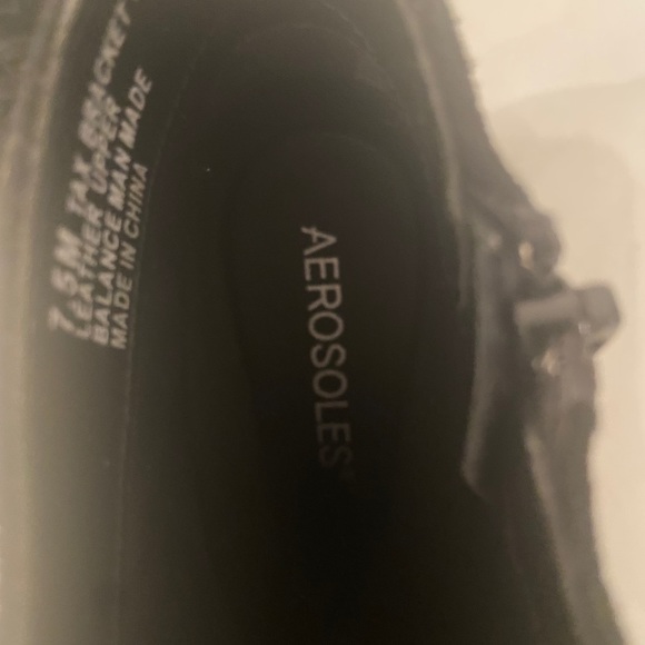 Aerosoles black suede ankle booties 7.5 NWT - Picture 6 of 6